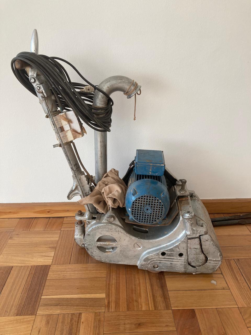 <p><span style="font-size: 32px;">EXPERTOS EN TU HOGAR</span></p>